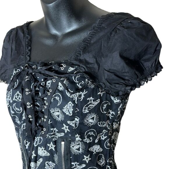 Hot topic black magic witchy spooky lace up punk goth Whimsigoth top new edgy - Picture 3 of 8